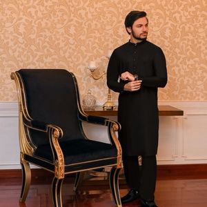 Men's Black Slim Fit Kurta w/ Pants